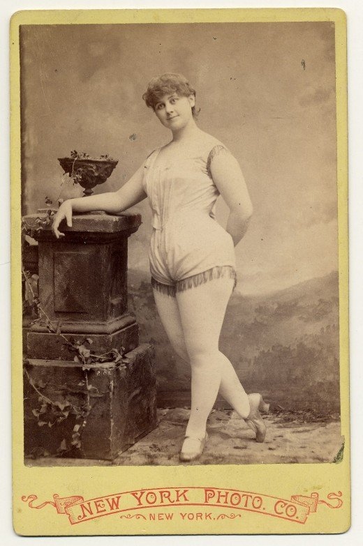 Playboy merginos... 1890-aisiais